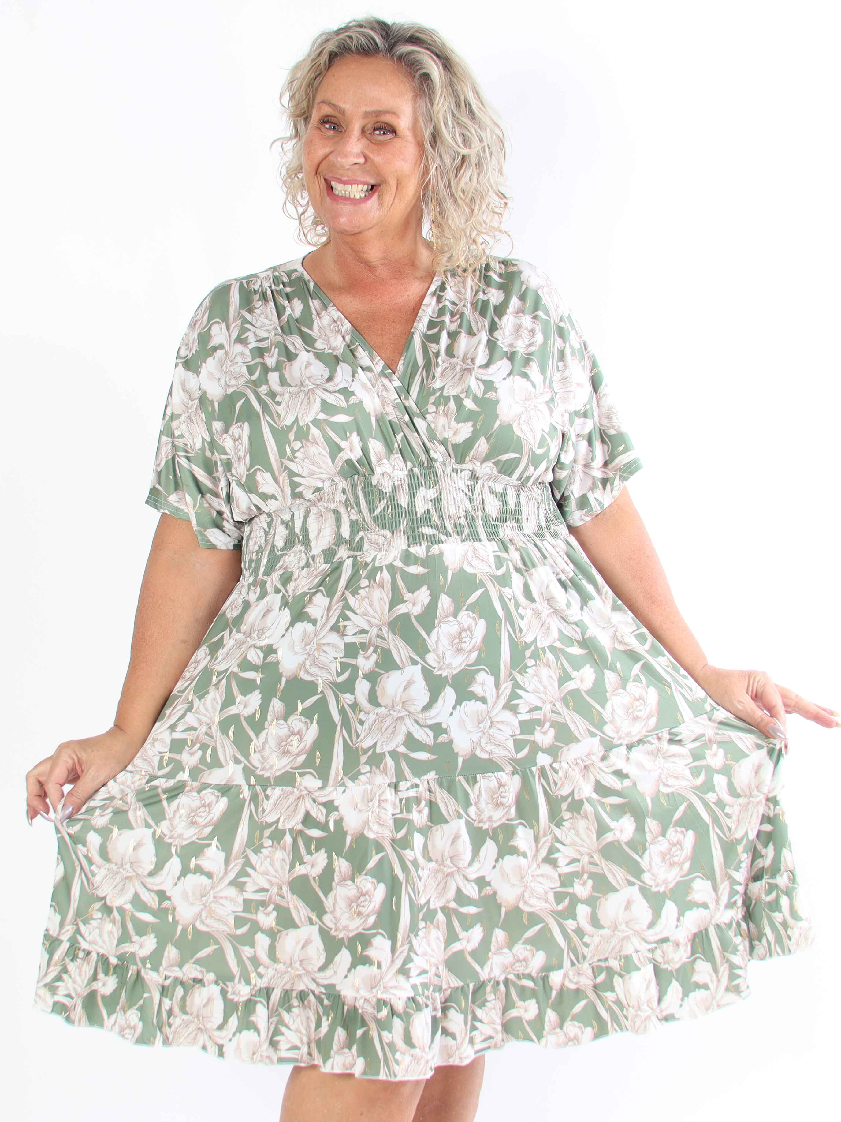 Angela - Plus size kjole med elegante flæselag i skørtet